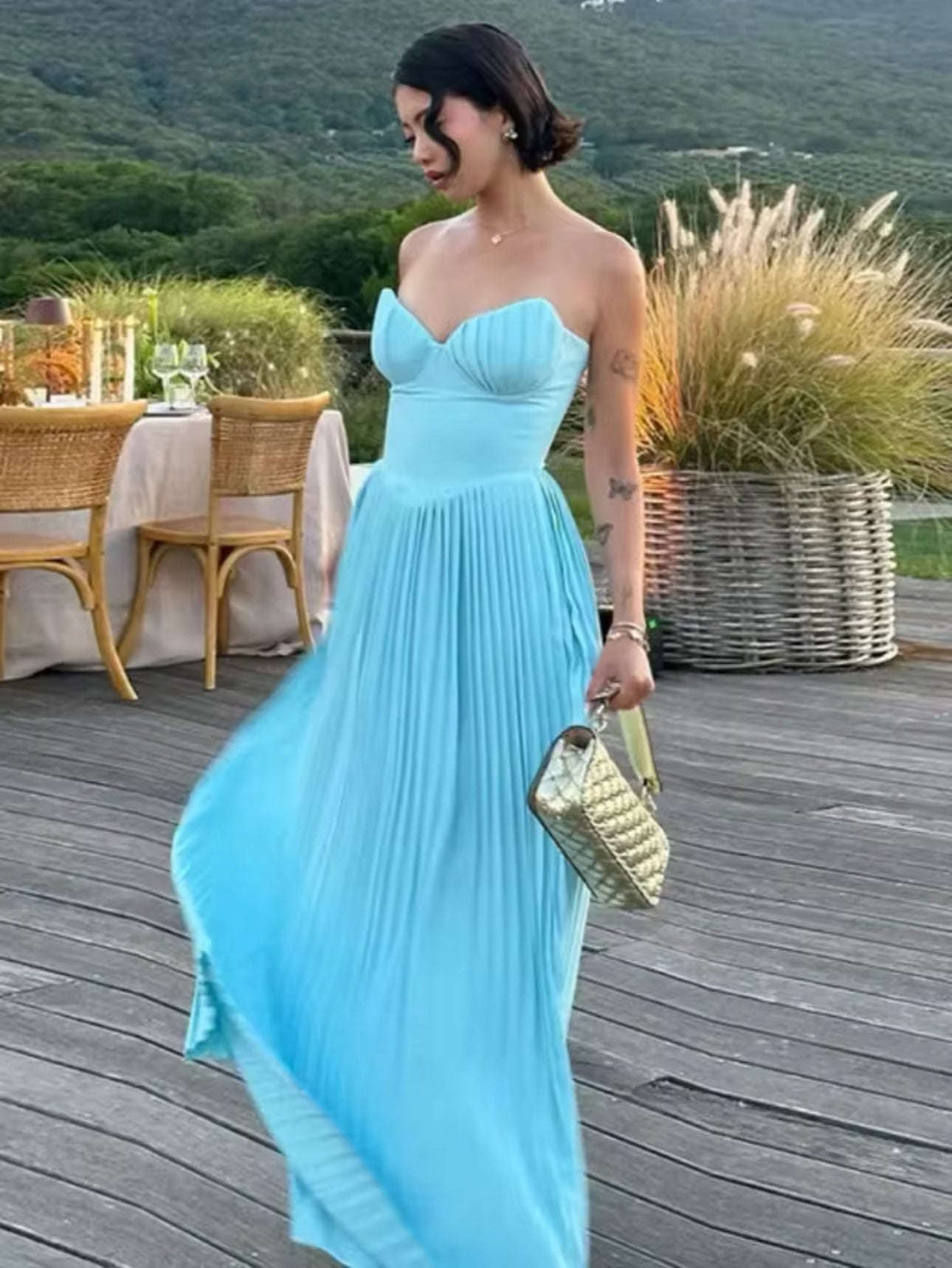 Adel - blaues Maxikleid