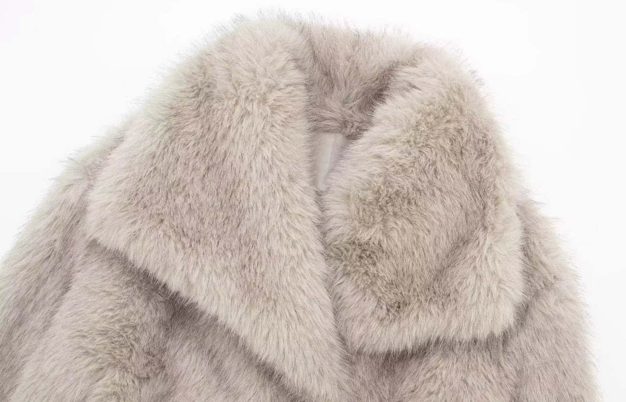 Flauschiger Mantel - ZARA