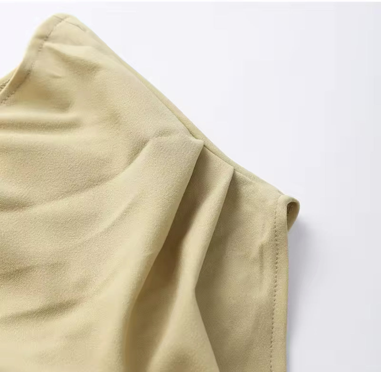 Alma - plissiertes Kleid