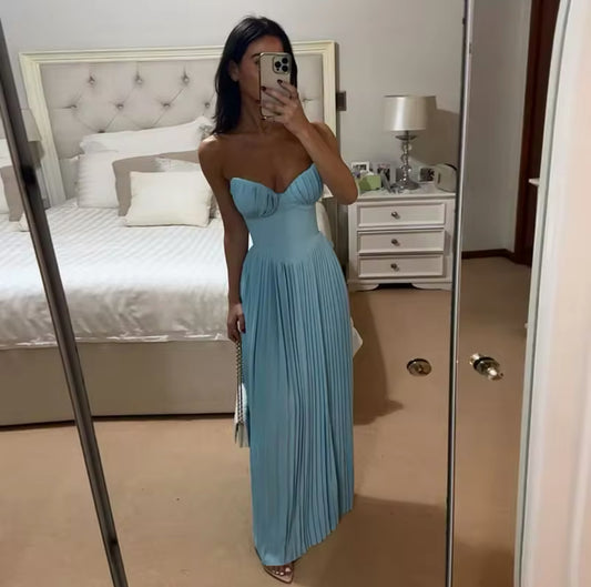 Adel - blaues Maxikleid